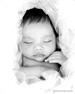 Studio Photography: Newborn